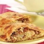 Bulgurlu cevizli börek