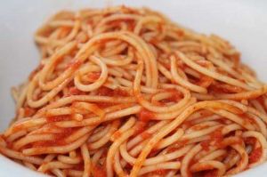 Biber salçalı spagetti