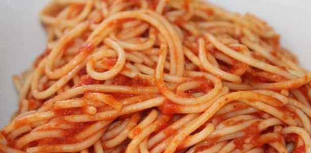 Biber salçalı spagetti