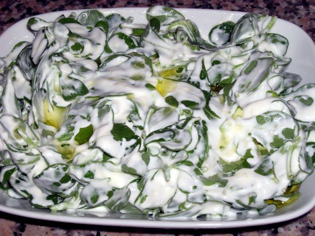 Semizotu salatası yapılışı