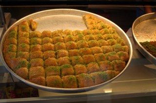 Baklava yapımı