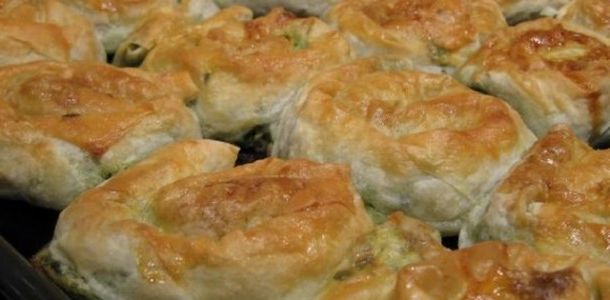 Ispanaklı gül böreği tarifi, Ispanaklı gül böreği nasıl yapılır Nefis