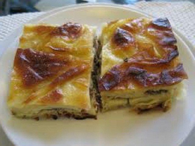 Kıymalı börek