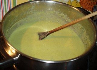 Avokado çorbası yapımı